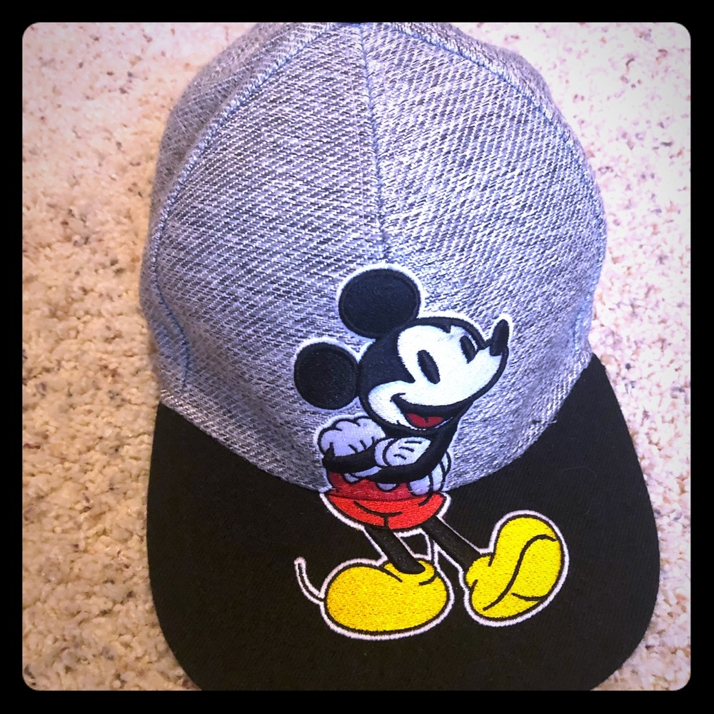 Classic Mickey Mouse Baseball Hat Disney EUC